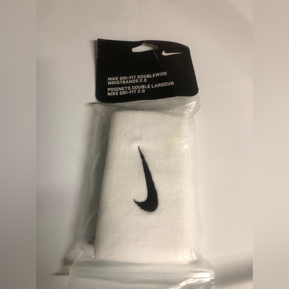 Nike DRI-FIT Doublewide Wristbands 2.0 - Picture 2 of 4